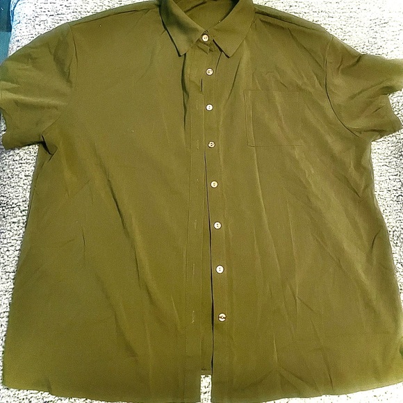 Relaxed Olive Drawstring Women’s Shorts and Button up collared Shirt - Picture 2 of 2